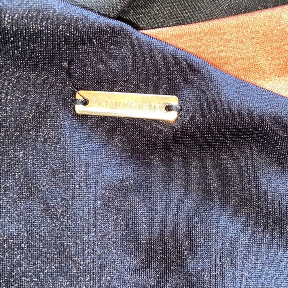 Two-Tone Bathing suit! - Picture 4 of 5